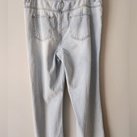 NEW WOMEN'S JEANS 14 WALLFLOWER SIZE 14 BLUE COLOR VERY NICE. - Picture 2 of 5